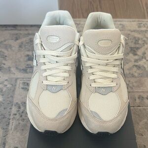 New Balance 2002R Sneakers M5.5/W7 unisex